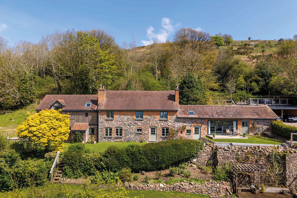 Houses for sale with barbecues: The Hermitage, Westminster Bank, Malvern, Worcestershire
