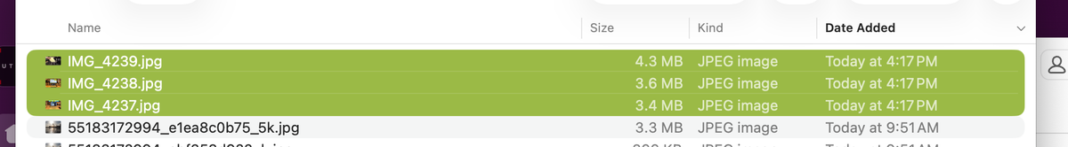 MacBook Neo Citrus colors on the desktop