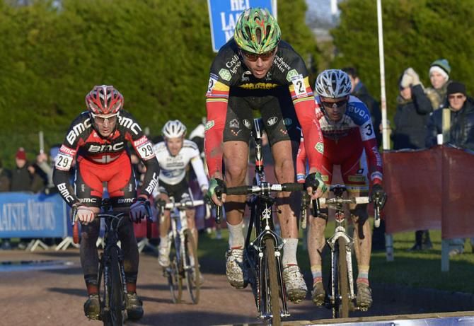 Riders in the leading four-man group opted to hop the barrier section rather than dismount.