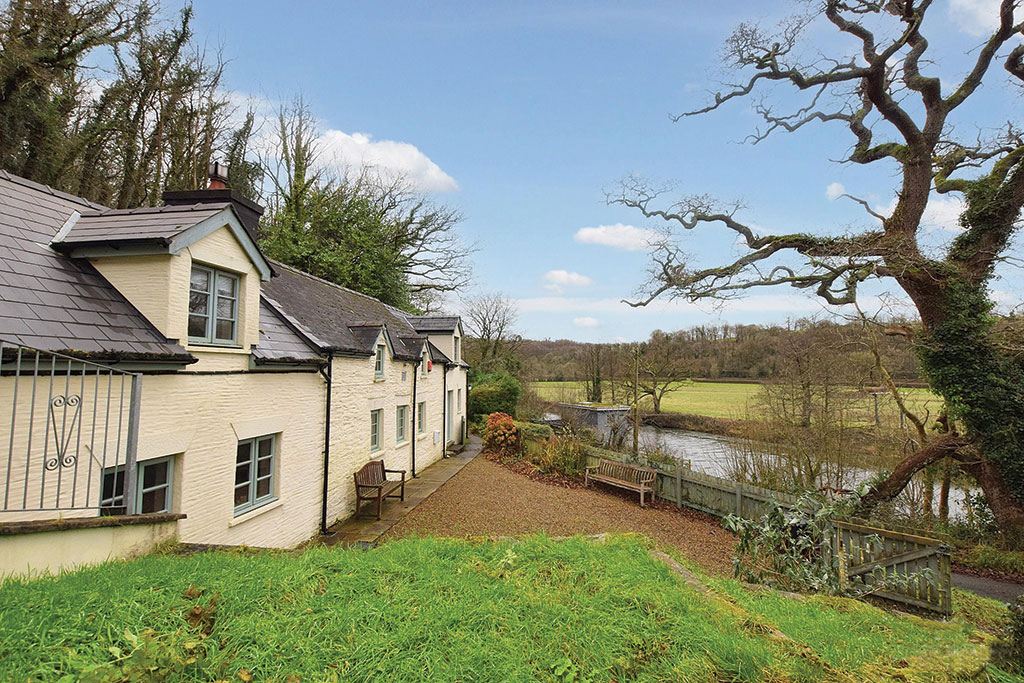 Glanteifi, Abercych, Boncath, Pembrokeshire.