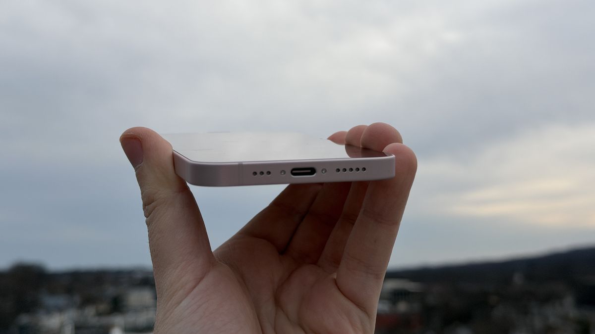 Apple iPhone 17e Review
