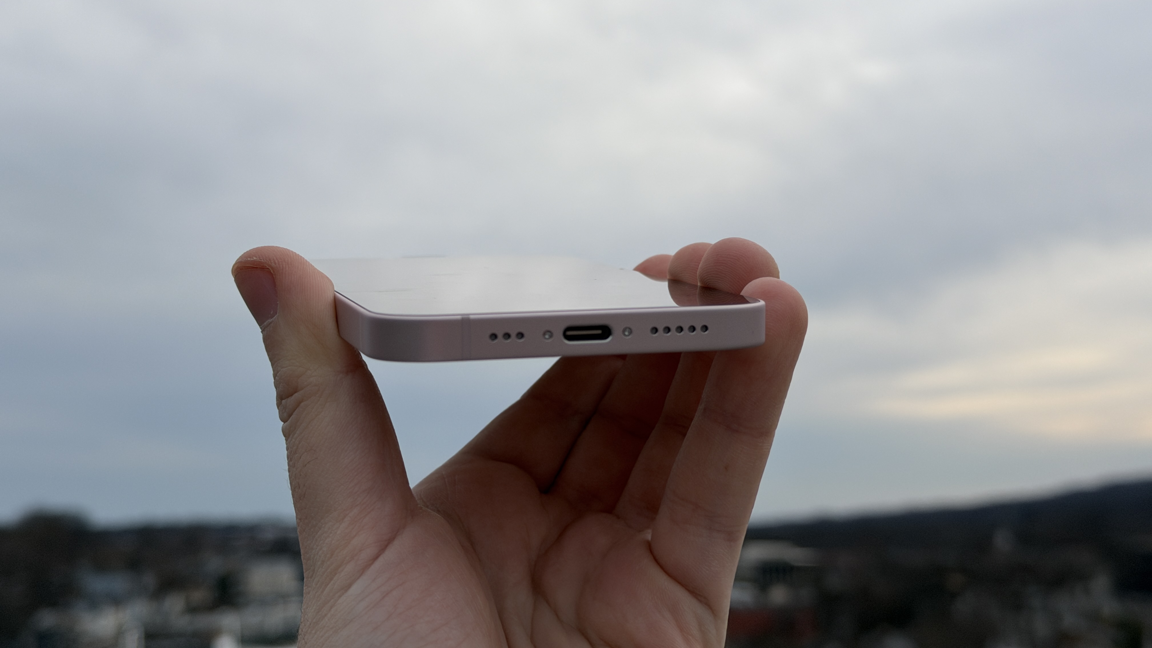 Apple iPhone 17e Review