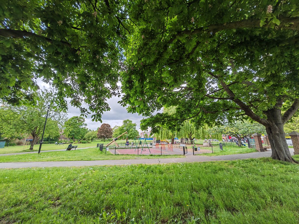Sample photos taken on the Honor Magic 4 Pro