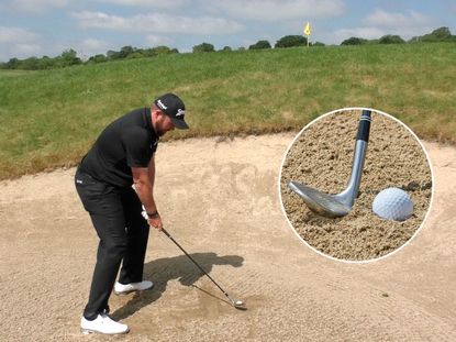 Shane-Lowry-plugged-bunker