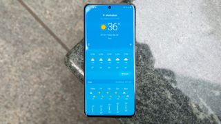 Samsung Galaxy S20 Ultra weather app