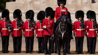 British soldiers in red tunics