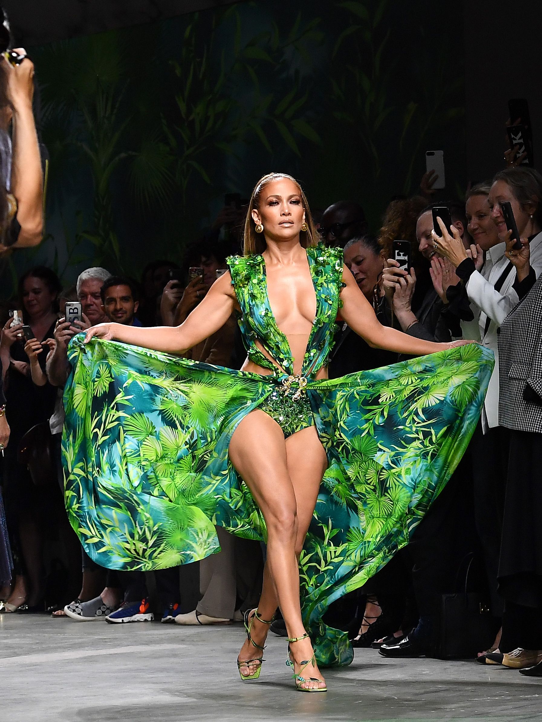 JLo Versace show/dress
