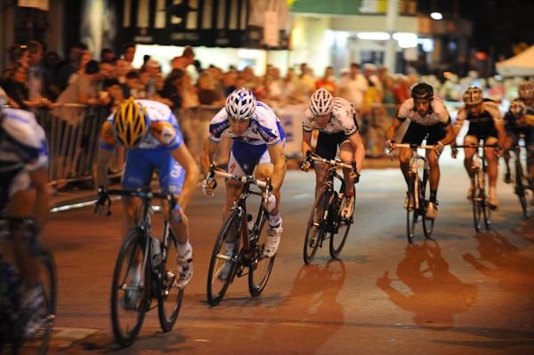 The pace was high leaving the pack strung out.