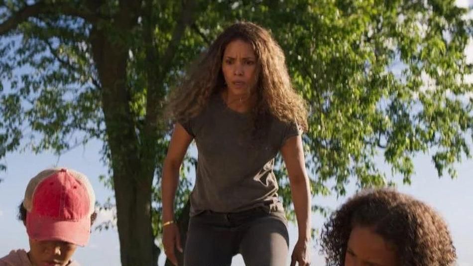 Netflix Pulls a (Partial) Zaz, Scuttles Finished Halle Berry Film 'The ...