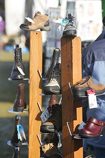 shopping-boots.jpg