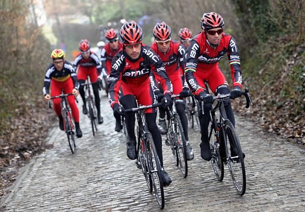 Italians Manuel Quinziato and Alessandro Ballan set the pace on a cobbled climb.