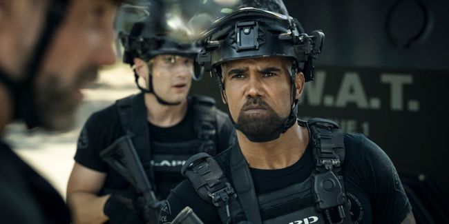 In New Message, S.W.A.T. Star Shemar Moore Reveals He'll Spend The ...