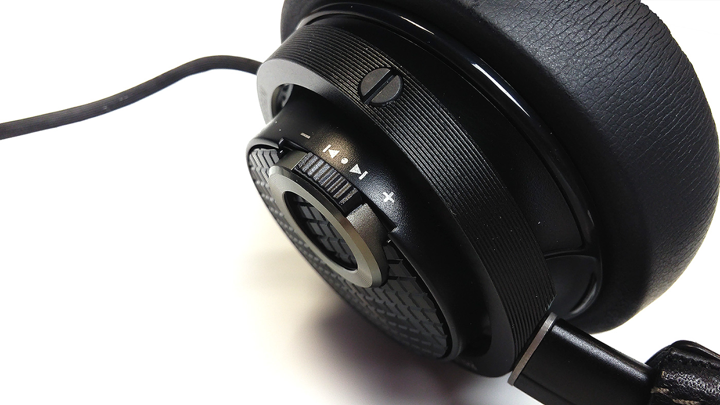 Promoted Hands On With The Philips M2l Lightning Connector Headphones