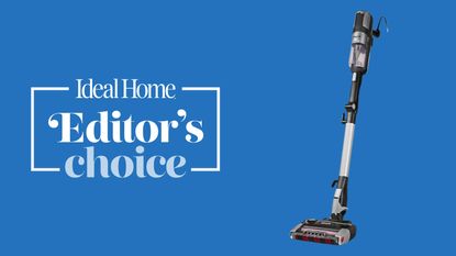 Switching from tile to carpet with the Shark IZ300UK Anti Hair Wrap Cordless Stick Vacuum Cleaner