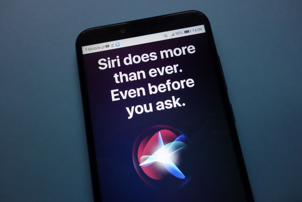 Siri on an iPhone screen.