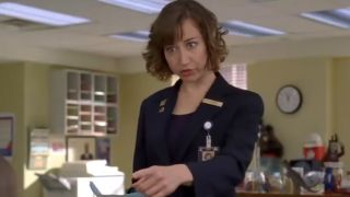 Kristen Schaal looking obnoxious and pointing on 30 Rock