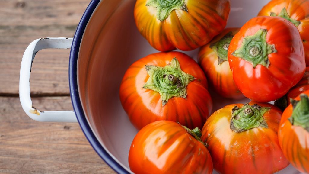 Tomatoes in a bowl