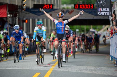 Samantha Schneider (ISCorp) wins the criterium