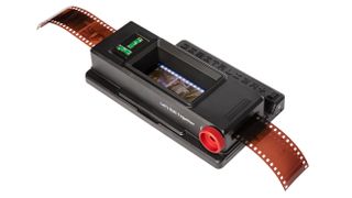 Lomography DigitaLIZA film scanner