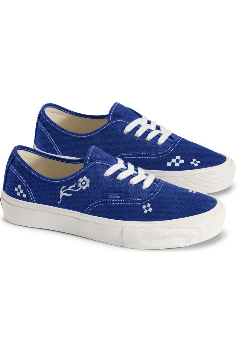 Gender Inclusive Authentic Sneaker
