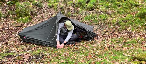 Man in Robens Chaser 1 tent