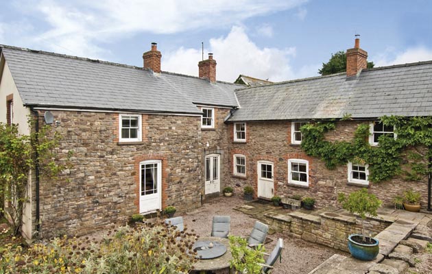 Little Llandeilo Farm-1