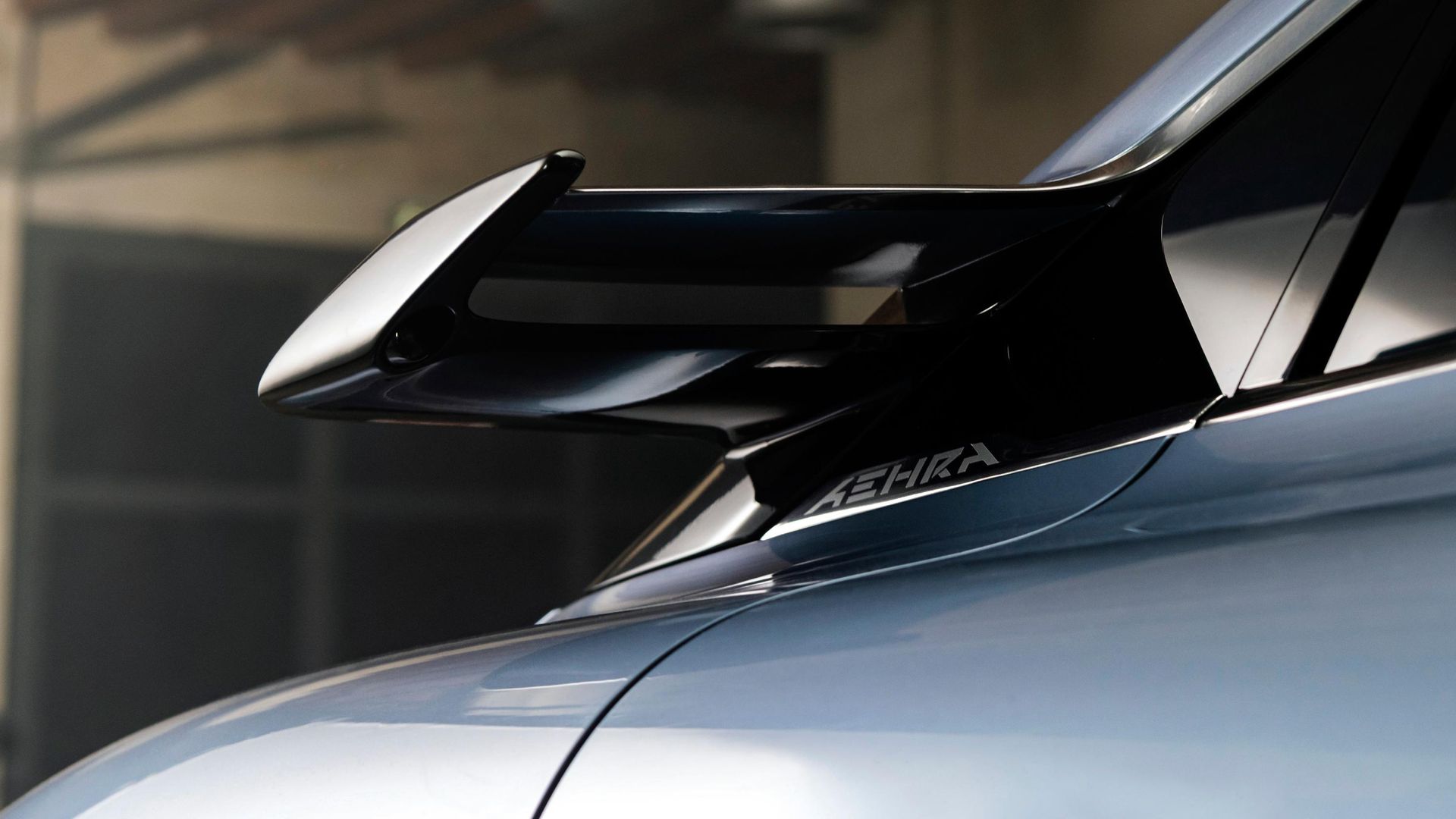 Aehra SUV rear-view camera