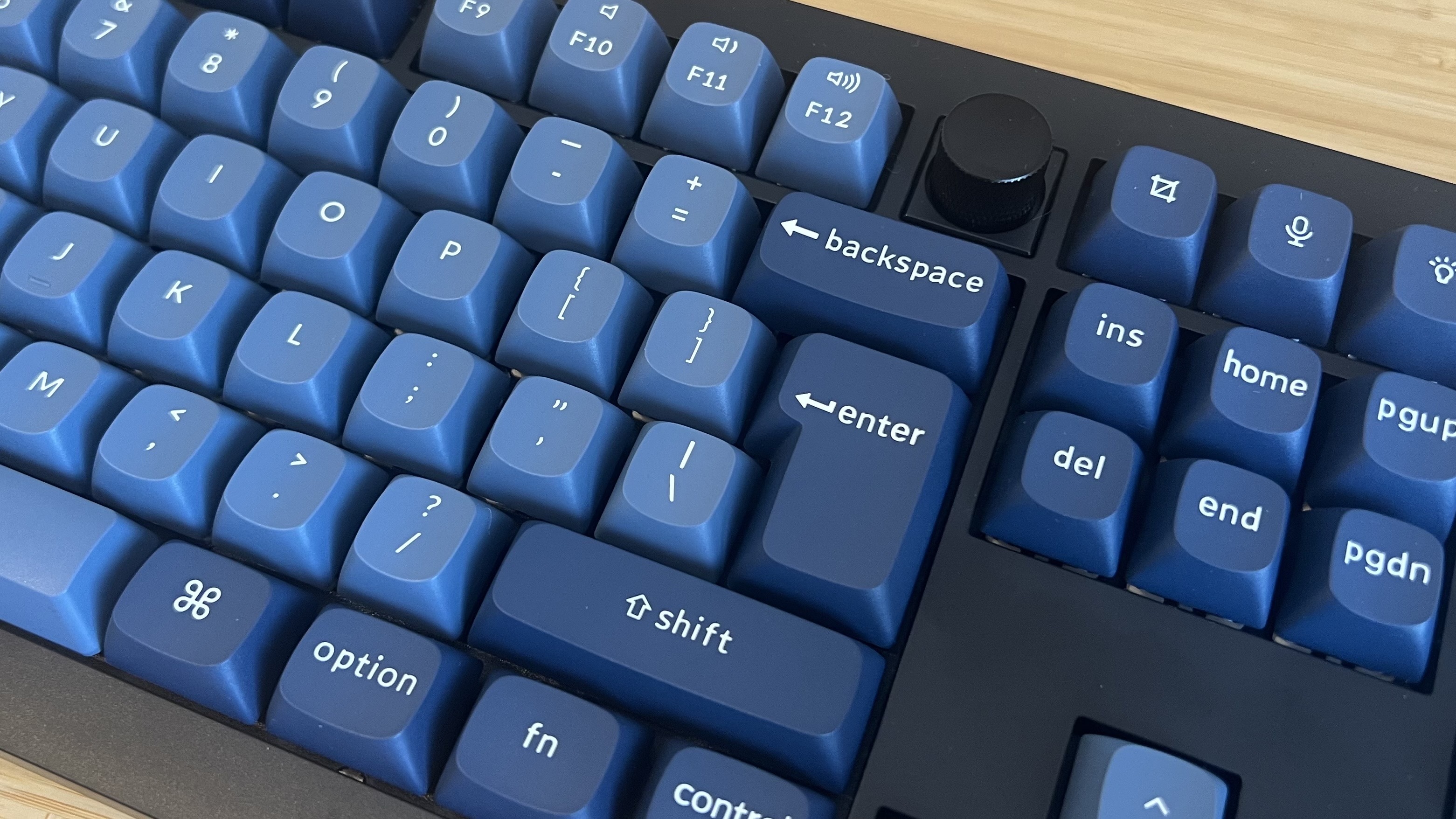 Close up on keycaps of Keychron V6 Max keyboard
