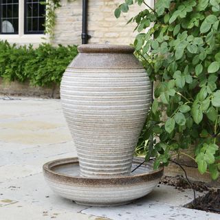 RIPPLE URN WATER FEATURE