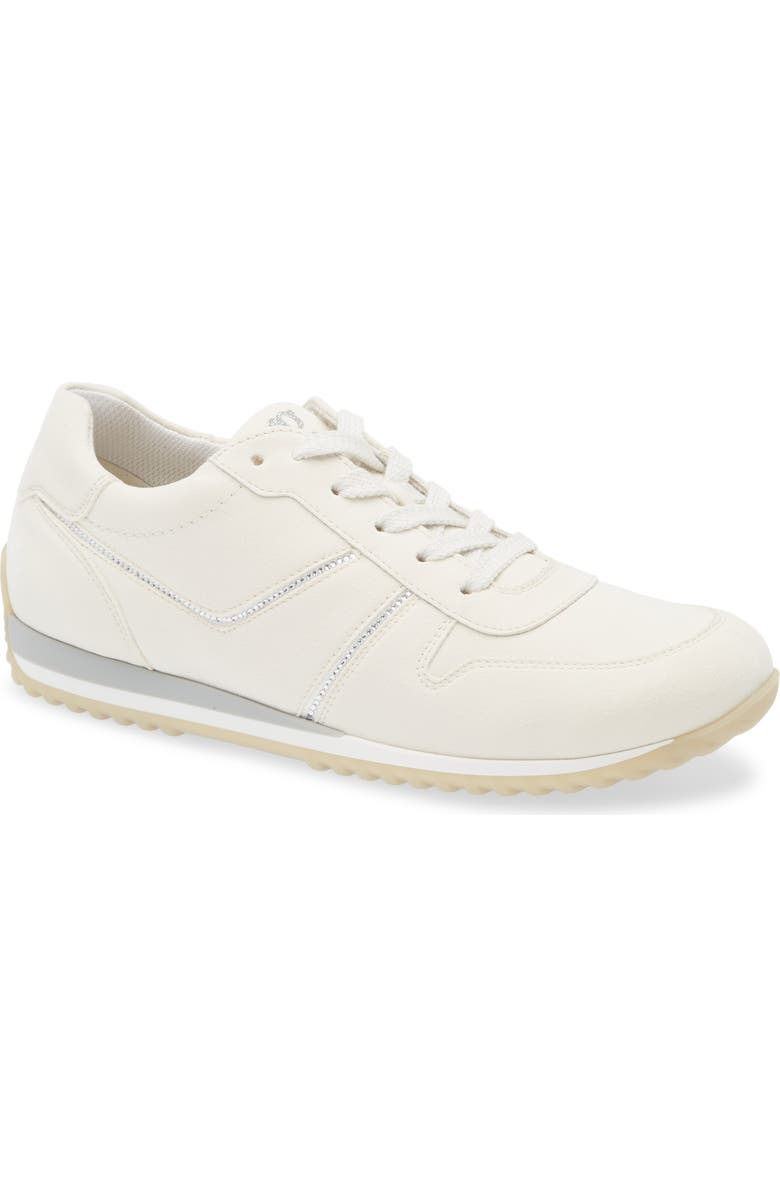 Bella Sneaker