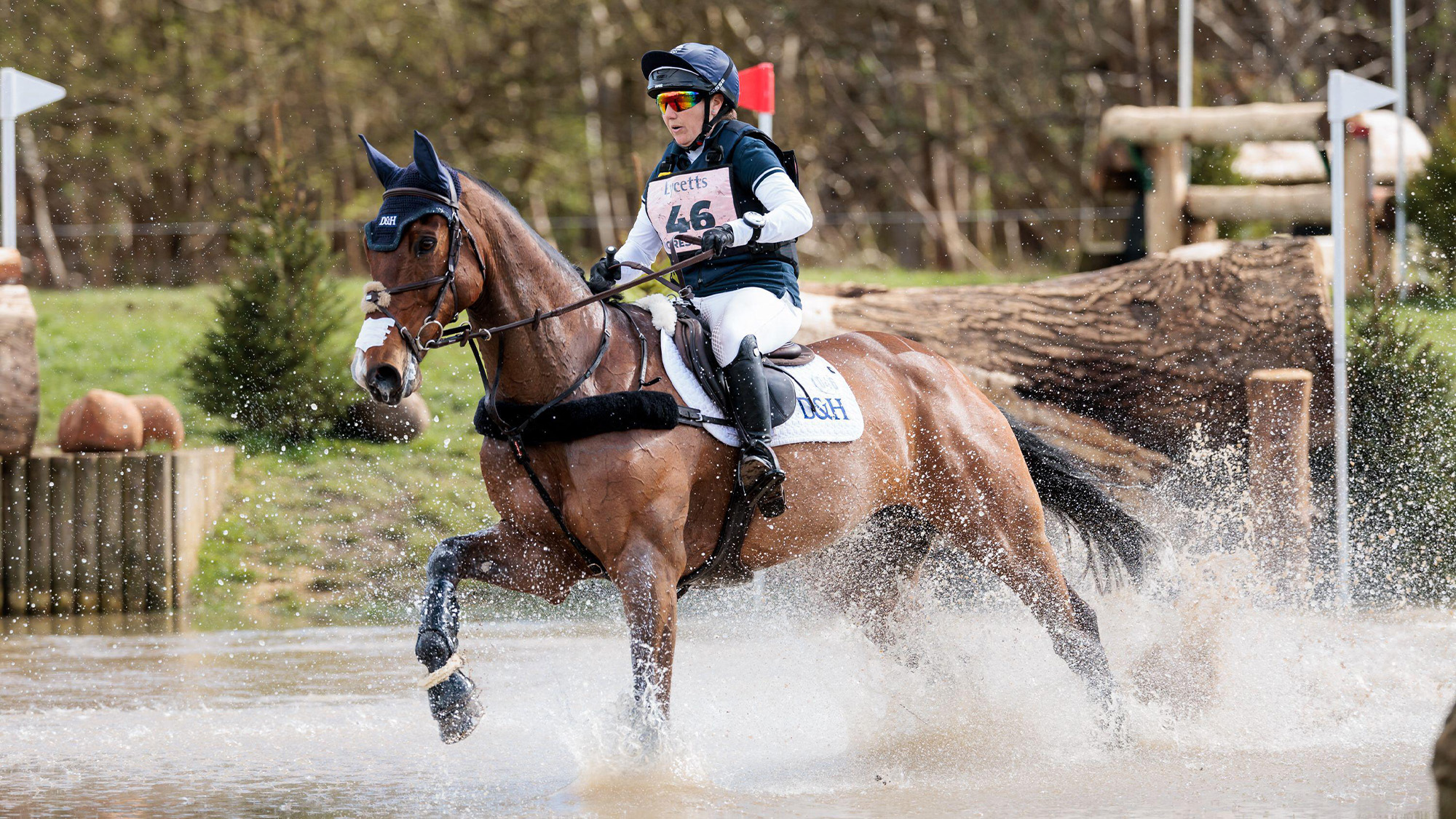Laura Collett riding London 52 through water across country