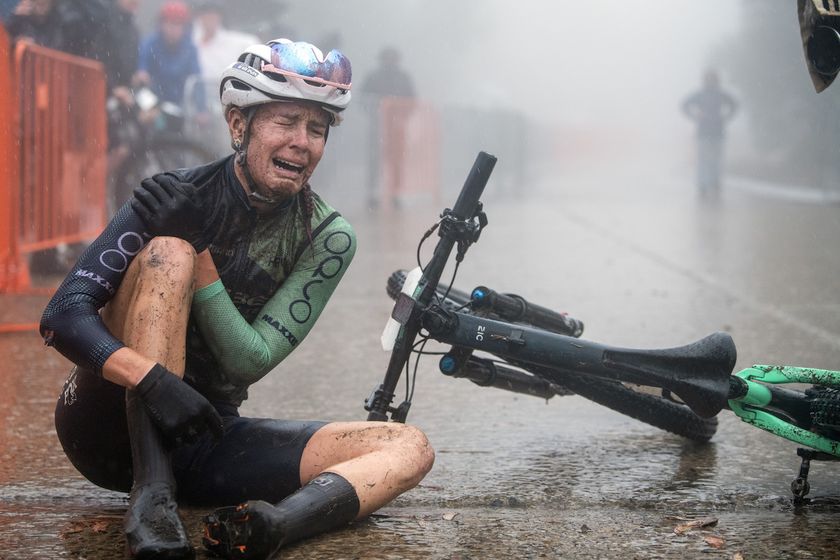 Rebecca Henderson (Orbea Factory) after crossing the line to claim victory at the 2025 GWM Mountain Bike National Championships at Mt Buller