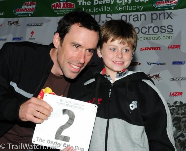 Tim Johnson (Cannondale/Cyclocrossworld.com) is presented with his race number