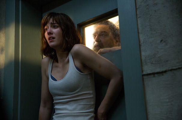 10 Cloverfield Lane John Goodman, Mary Elizabeth Winstead.jpg