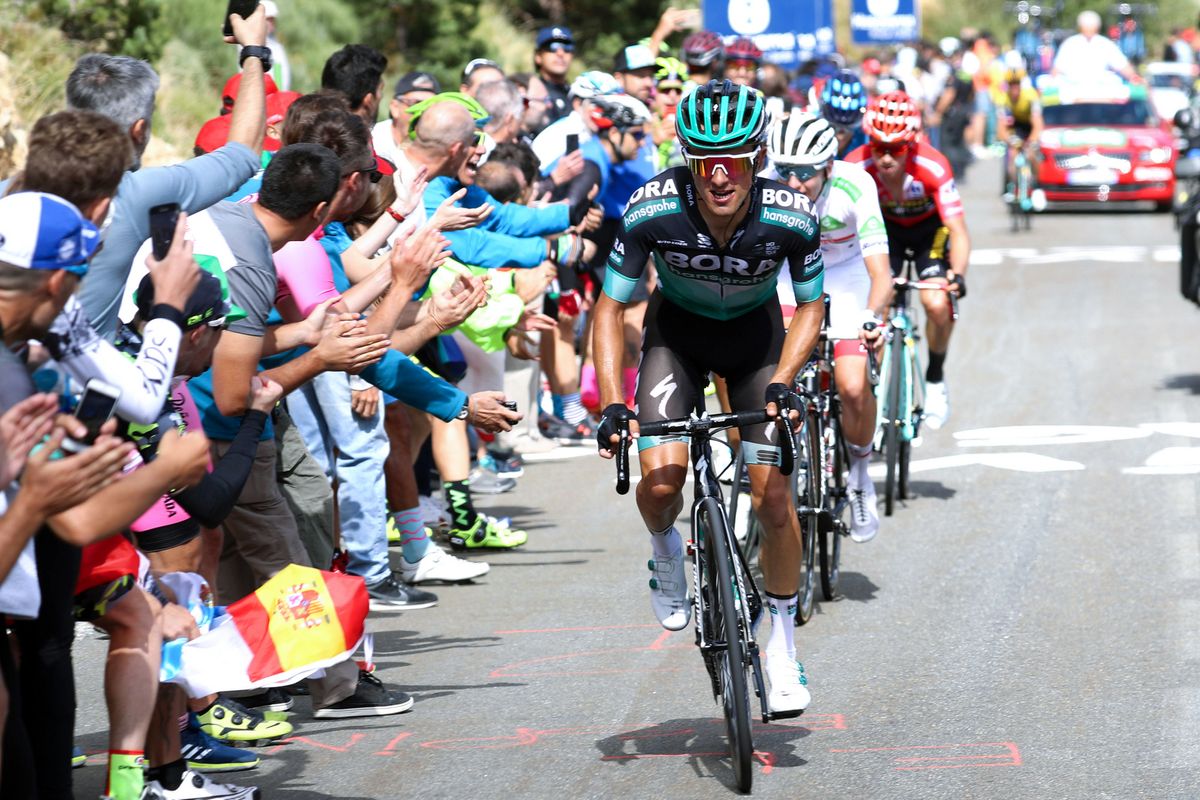 Rafał Majka (Bora-Hansgrohe) puts in an attack on stage 18