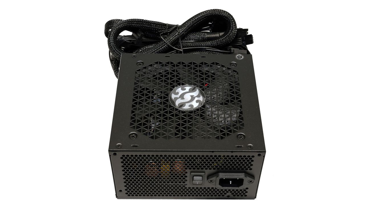 XPG Pylon 550W