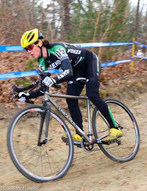 Mary McConneloug (Kenda-Seven-NoTubes) putting in a massive effort to reach the leaders