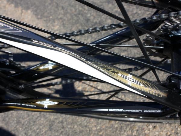 Scott's 'Shock Dampering System' (and no, that's not a typo - at least not on our part) doesn't so much damp vibration as it does flex under load Regardless, it's quite effective at taking the edge off of especially rough roads