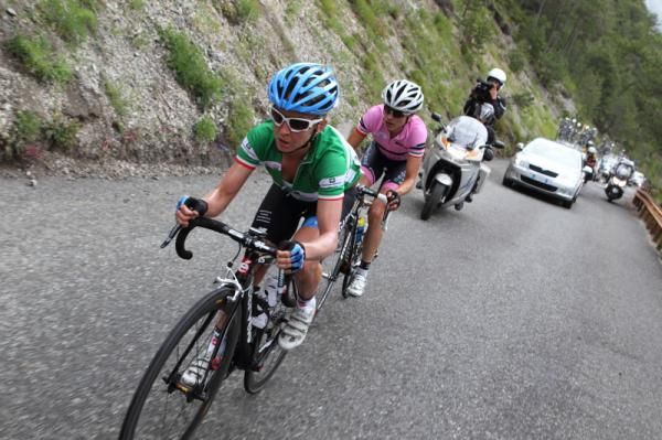 Still being shadowed by Marianne Vos (Nederland Bloeit), Emma Pooley (Garmin-Cervelo) made the pace on the climbs