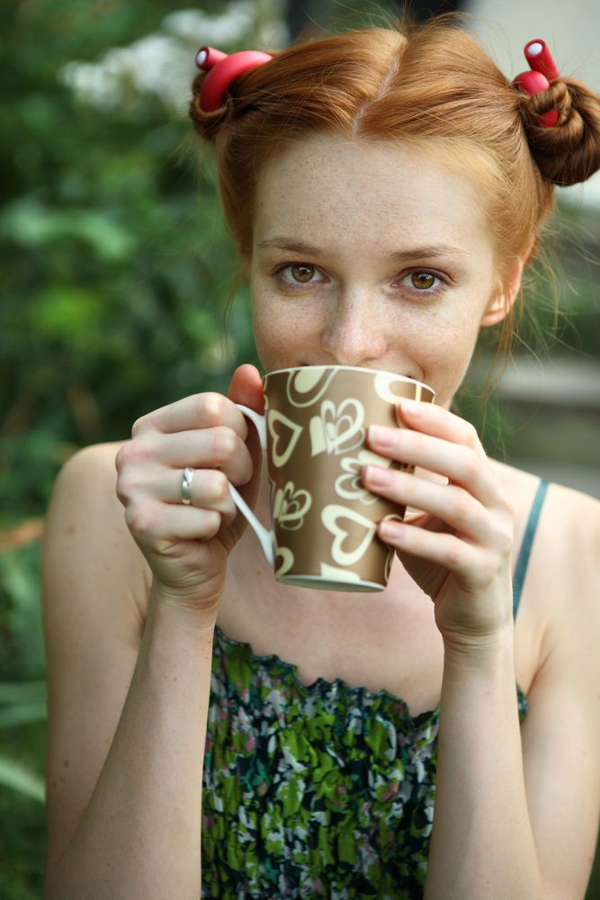 woman drinking coffee