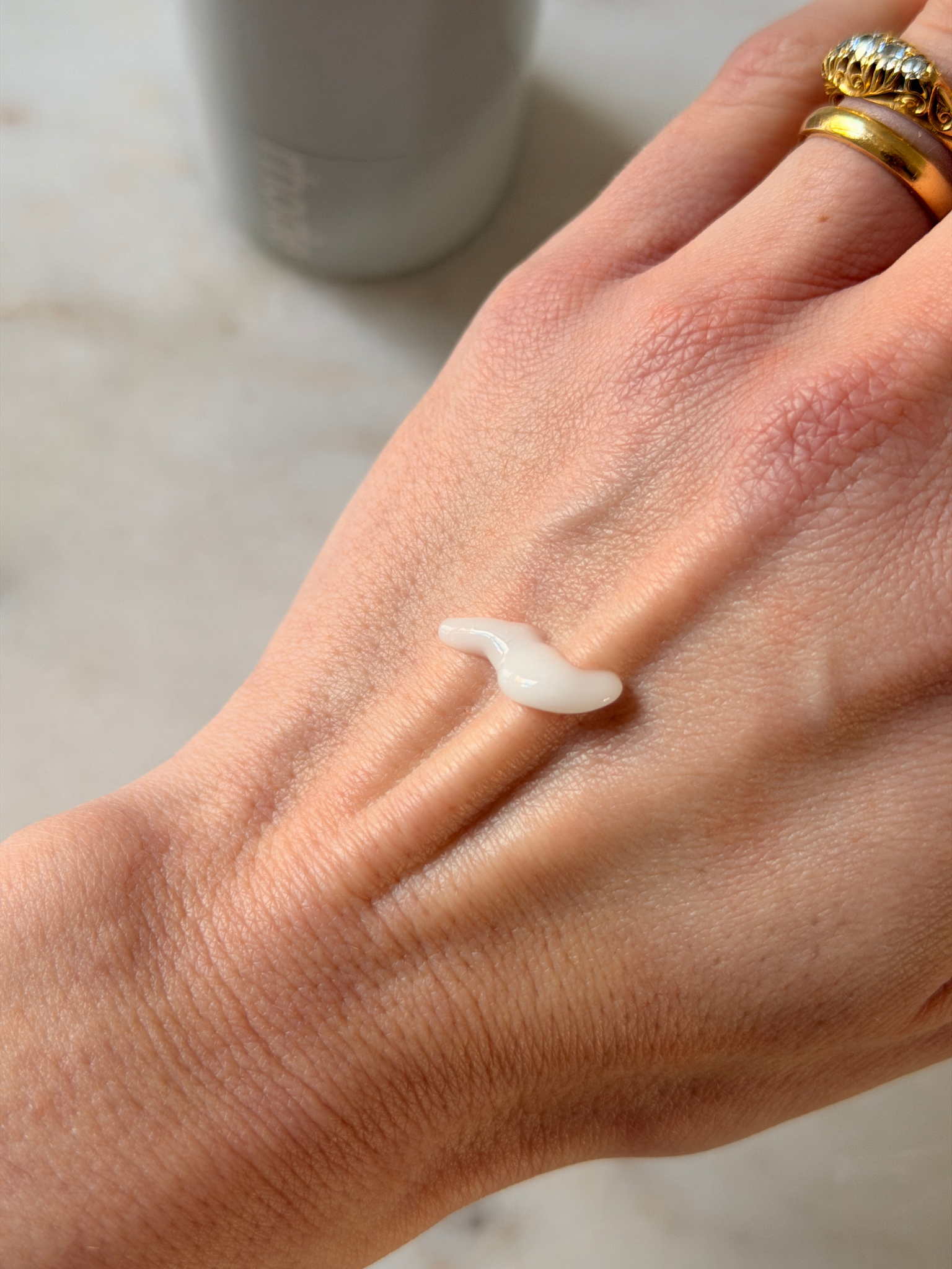 A sample of Rhode Peptide Glazing Fluid Dewy Gel Serum