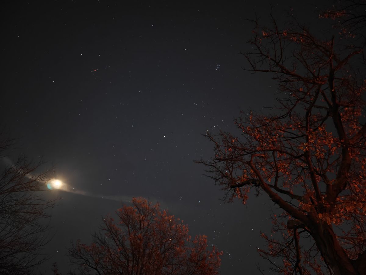 OnePlus 12 astrophotography.