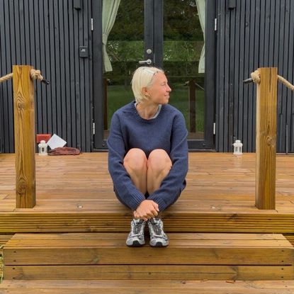 Health freelancer Ashleigh embracing low-stimulation moments&mdash;camping, going off grid, and trail running in the countryside.