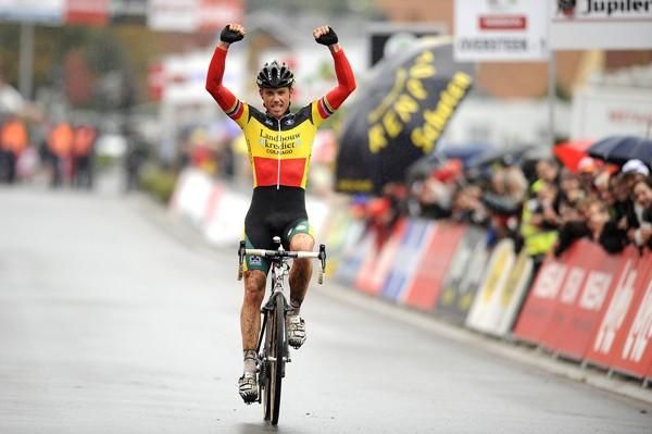 Sven Nys wins the Superprestige opener.