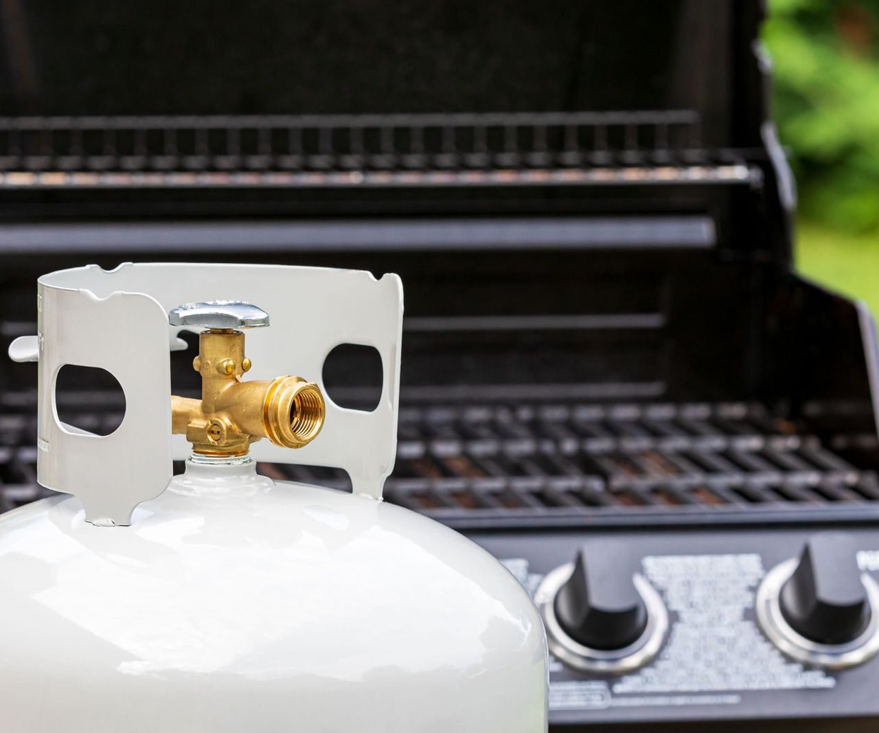 Propane vs natural gas which fuel is best for grilling? Homes & Gardens