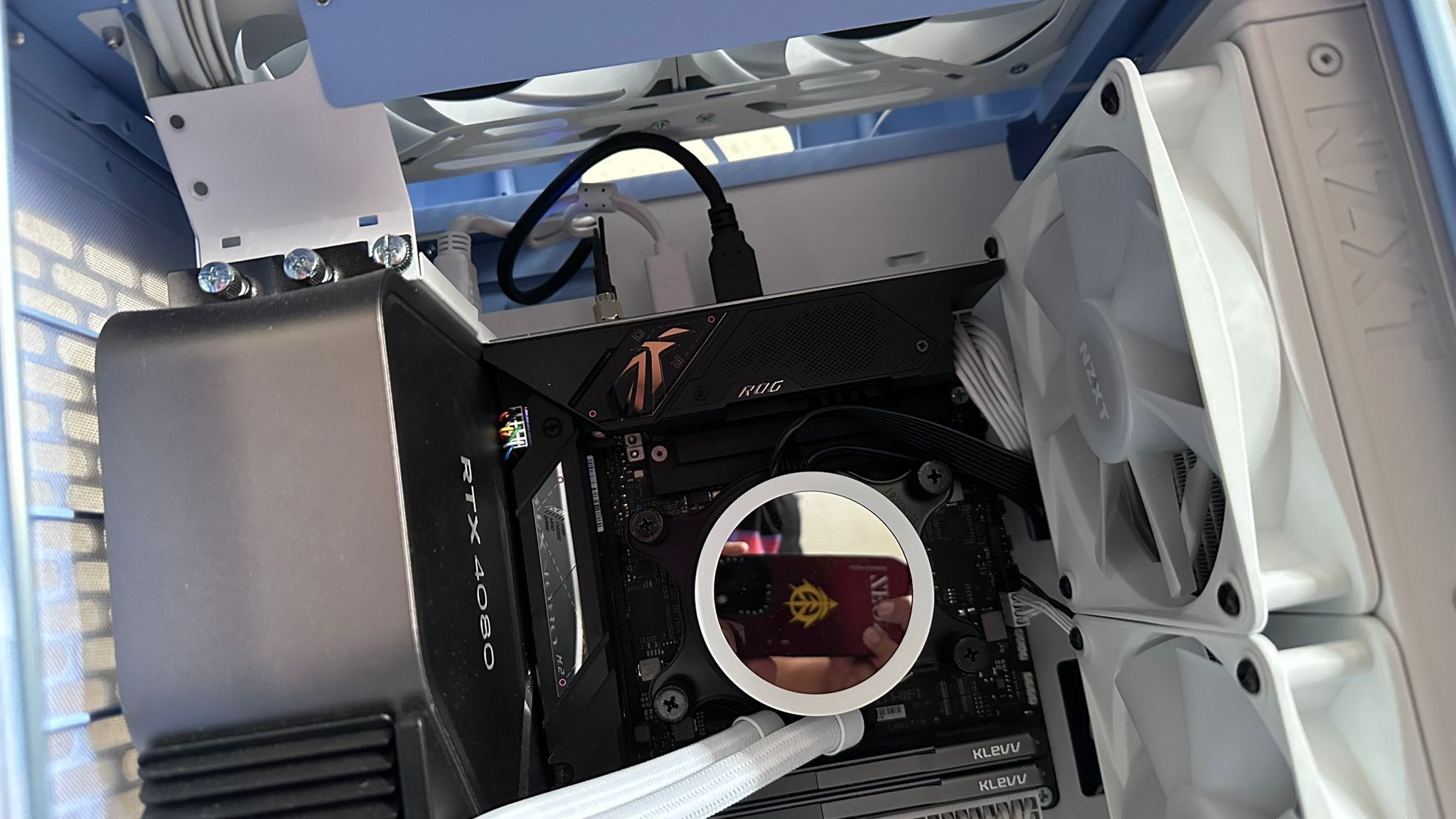 Thermaltake Tower 250 PC case internals