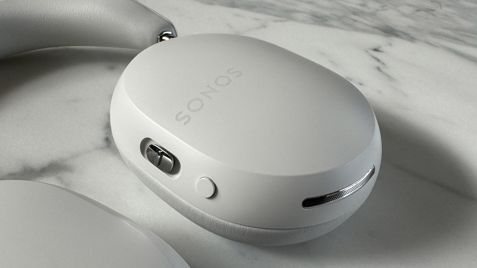 Close up image of Sonos Ace headphones Content Key