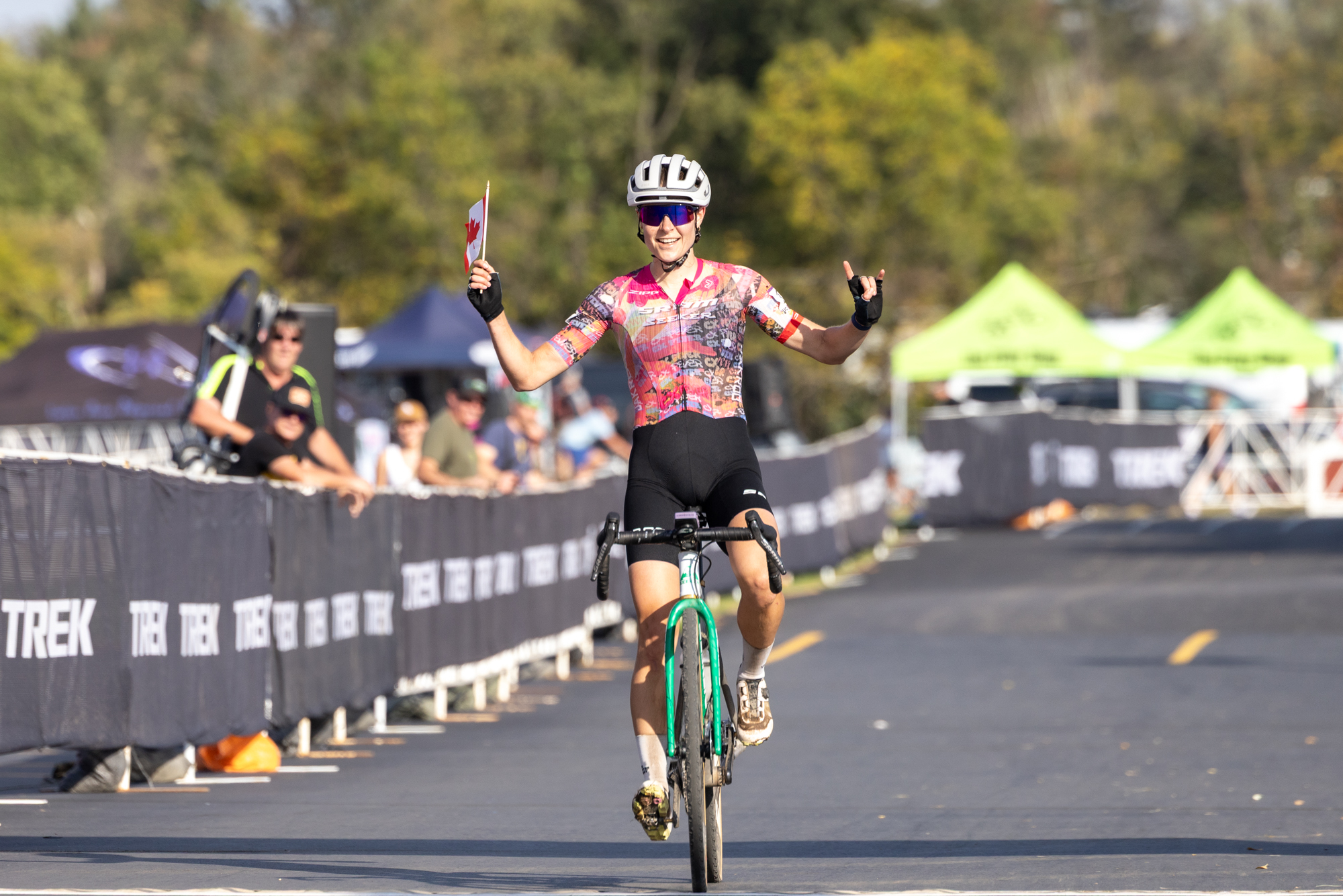 Maghalie Rochette wins the women&#039;s Trek CX Cup C1 race