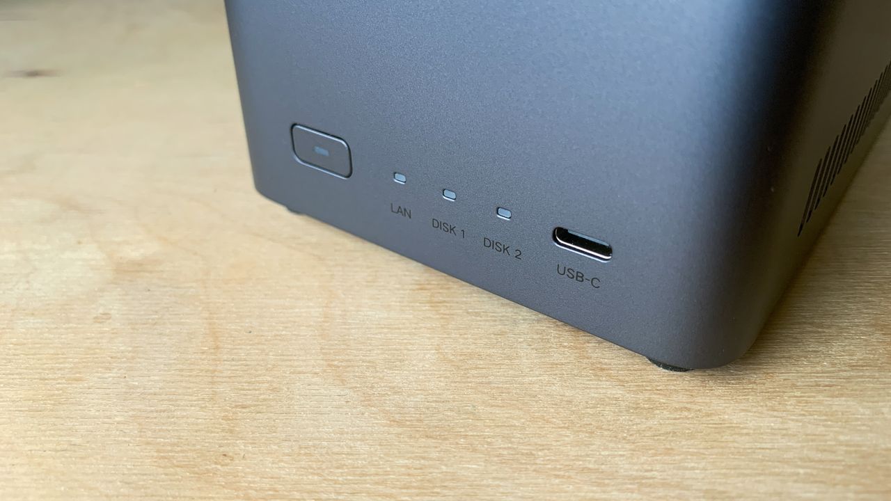 Ugreen NAS DH2300
