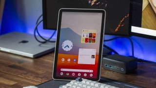 Ditch the dock – Use Pixel Tablet Hub Mode on any charger